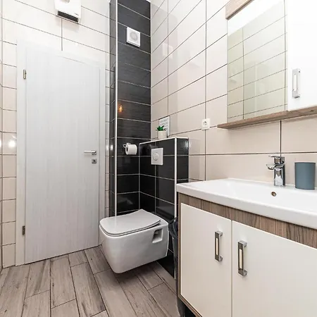 In Okrug Gornji With Jacuzzi Trogir