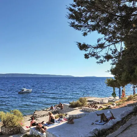 In Okrug Gornji With Jacuzzi Daire